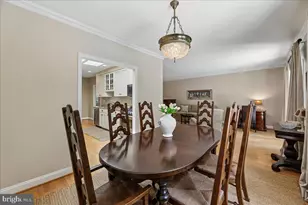 2520 Penny Royal Ln, Reston, VA 20191 - Photo 9