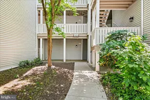 14305 Climbing Rose Way, Centreville, VA 20121 - Photo 3