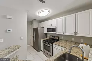 4542 Superior Square, Fairfax, VA 22033 - Photo 5