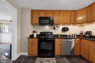 10429 Old Colchester Rd, Lorton, VA 22079 - Photo 19