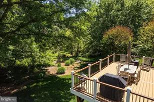 9200 Wyeth Ln, Burke, VA 22015 - Photo 5