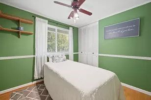 10027 W Constable Ct, Fairfax, VA 22032 - Photo 19