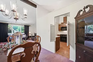 10027 W Constable Ct, Fairfax, VA 22032 - Photo 7