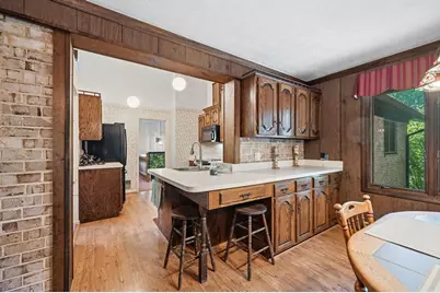 10027 W Constable Court, Fairfax, VA 22032 - Photo 13
