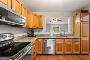 7932 Pebble Brook Ct, Springfield, VA 22153 - Photo 3