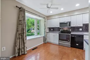 2983 Borge St, Oakton, VA 22124 - Photo 7
