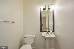 4002 Rosemeade Dr, Fairfax, VA 22033 - Photo 15