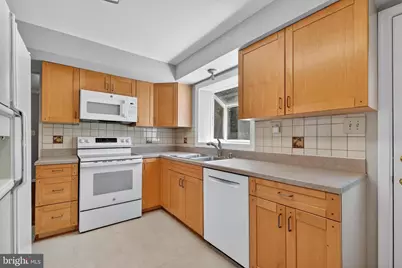 6727 Newington Road, Lorton, VA 22079 - Photo 17