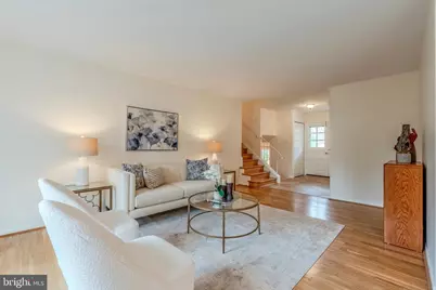 8717 Higdon Drive, Vienna, VA 22182 - Photo 5