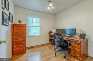 8717 Higdon Dr, Vienna, VA 22182 - Photo 21