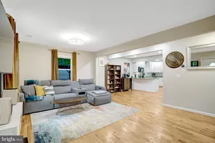 2512 Jamaica Dr, Alexandria, VA 22303 - Photo 3