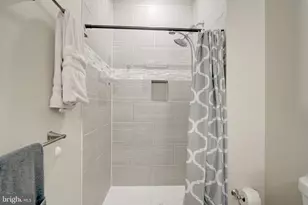 2512 Jamaica Dr, Alexandria, VA 22303 - Photo 13
