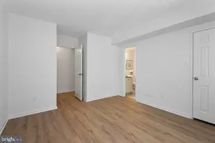 11600 Stoneview Square, Reston, VA 20191 - Photo 5