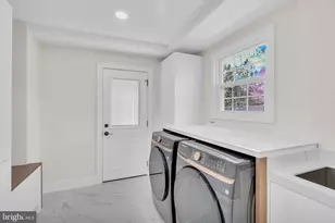 2524 Swift Run St, Vienna, VA 22180 - Photo 21