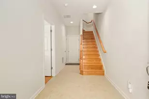 9640 Pullman Pl, Fairfax, VA 22031 - Photo 3
