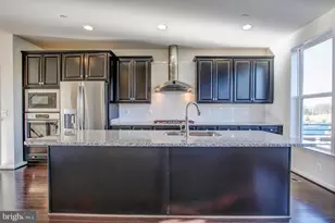 14596 Lakestone Dr, Chantilly, VA 20151 - Photo 7