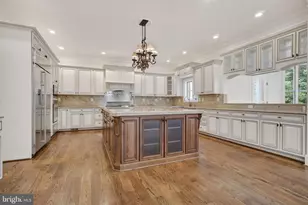7112 Georgetown Pike, McLean, VA 22101 - Photo 9