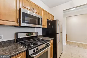 12941 Centre Park Cir, Herndon, VA 20171 - Photo 3