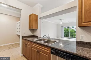 12941 Centre Park Cir, Herndon, VA 20171 - Photo 7