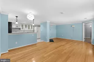 4388 Pembrook Village Dr, Alexandria, VA 22309 - Photo 9