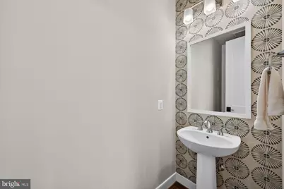 1114 Ware Street SW, Vienna, VA 22180 - Photo 45