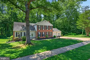 8705 Queen Elizabeth Blvd, Annandale, VA 22003 - Photo 3