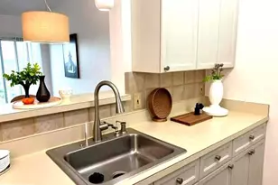 12915 Alton Square, Herndon, VA 20170 - Photo 9