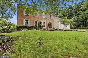 8900 Kenilworth Dr, Burke, VA 22015 - Photo 3