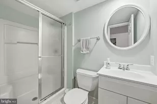 8900 Kenilworth Dr, Burke, VA 22015 - Photo 45