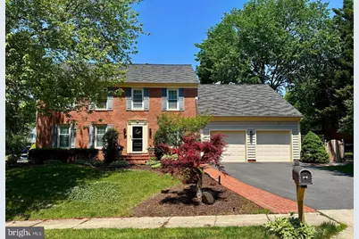 8900 Kenilworth Drive, Burke, VA 22015 - Photo 1