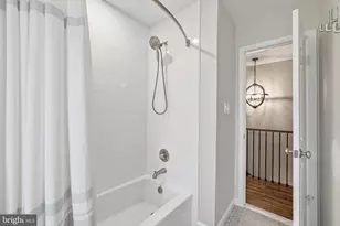 8900 Kenilworth Dr, Burke, VA 22015 - Photo 31