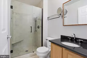 7723 Markham Grant Ln, Alexandria, VA 22315 - Photo 15