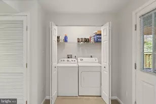 6505 Parish Glebe Ln, Alexandria, VA 22315 - Photo 19