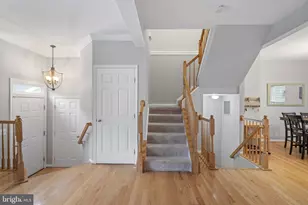 6505 Parish Glebe Ln, Alexandria, VA 22315 - Photo 5