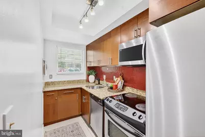 2912 Peyton Randolph Drive #101, Falls Church, VA 22044 - Photo 7