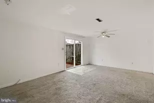 6060 Hollow Knoll Ct, Springfield, VA 22152 - Photo 9