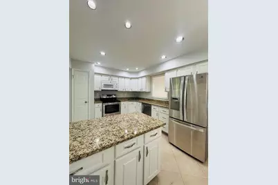 5178 Kimscott Court, Annandale, VA 22003 - Photo 5