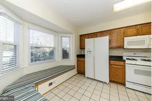 7589 Chrisland Cove, Falls Church, VA 22042 - Photo 5