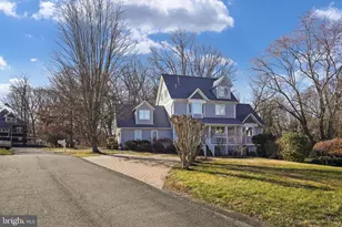 2018 Swan Terrace, Alexandria, VA 22307 - Photo 3