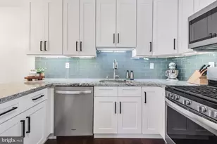 4825 Carriagepark Rd, Fairfax, VA 22032 - Photo 5