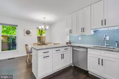4825 Carriagepark Road, Fairfax, VA 22032 - Photo 7