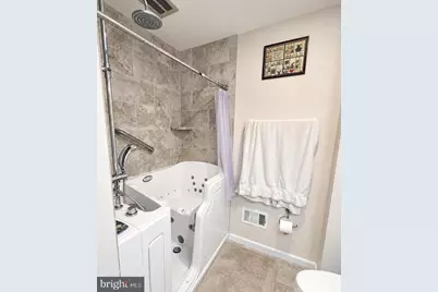 7215 Park Terrace Drive, Alexandria, VA 22307 - Photo 17