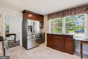 7215 Park Terrace Dr, Alexandria, VA 22307 - Photo 9