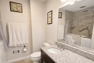 7215 Park Terrace Dr, Alexandria, VA 22307 - Photo 17