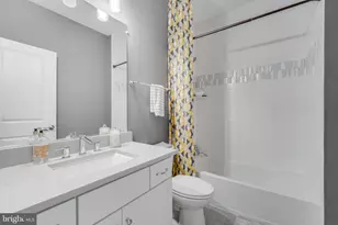 4489 Lateleaf Trl, Fairfax, VA 22030 - Photo 15