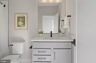 1103 Desale St SW, Vienna, VA 22180 - Photo 39