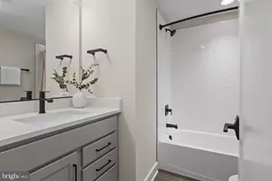 1103 Desale St SW, Vienna, VA 22180 - Photo 49