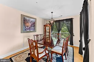 3175 Summit Square Dr, Oakton, VA 22124 - Photo 7
