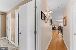 3175 Summit Square Dr, Oakton, VA 22124 - Photo 21