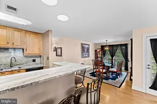 3175 Summit Square Dr, Oakton, VA 22124 - Photo 11